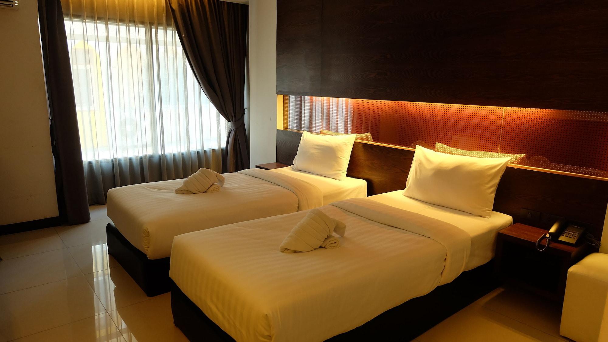 Collection O The Bangkok Airport Link Suite Exterior photo