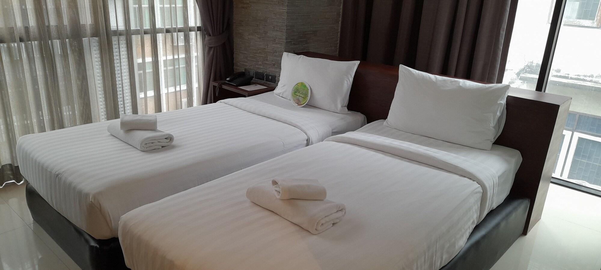 Collection O The Bangkok Airport Link Suite Exterior photo