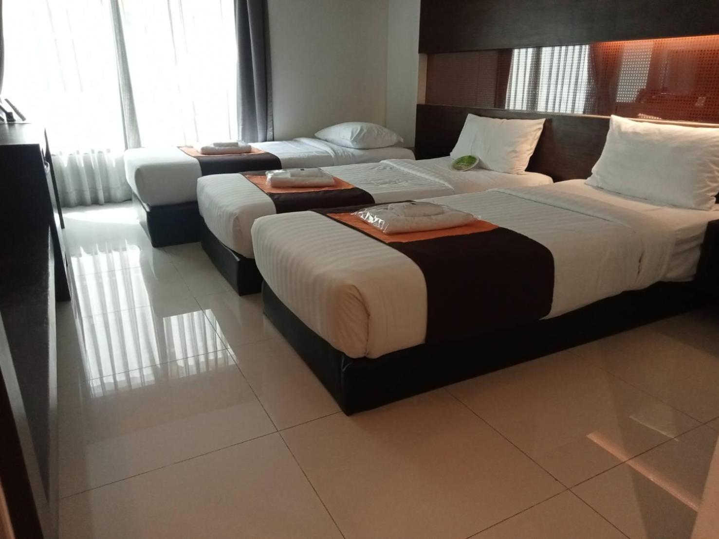 Collection O The Bangkok Airport Link Suite Exterior photo