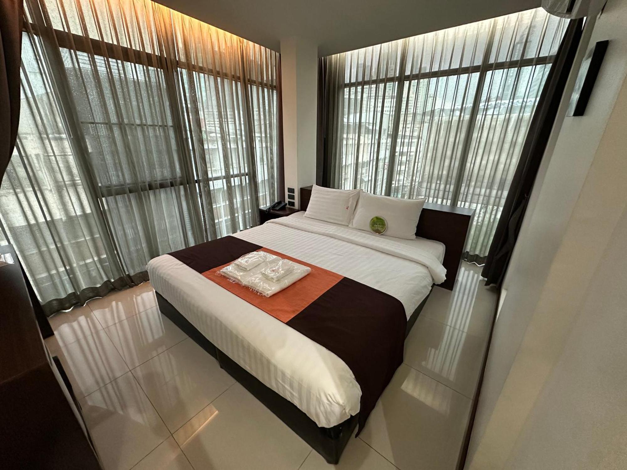 Collection O The Bangkok Airport Link Suite Exterior photo